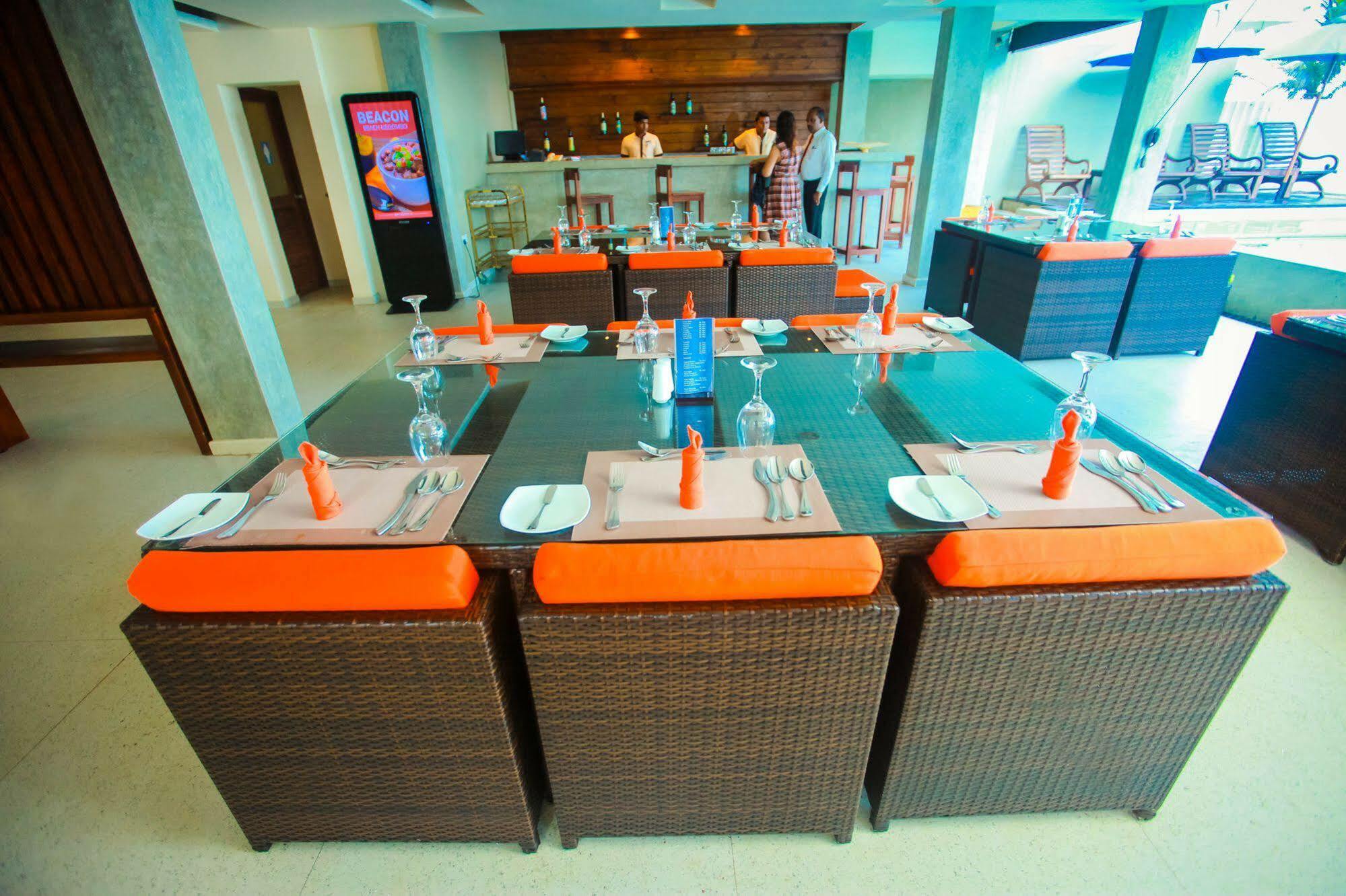 Beacon Beach Hotel Негомбо Екстериор снимка