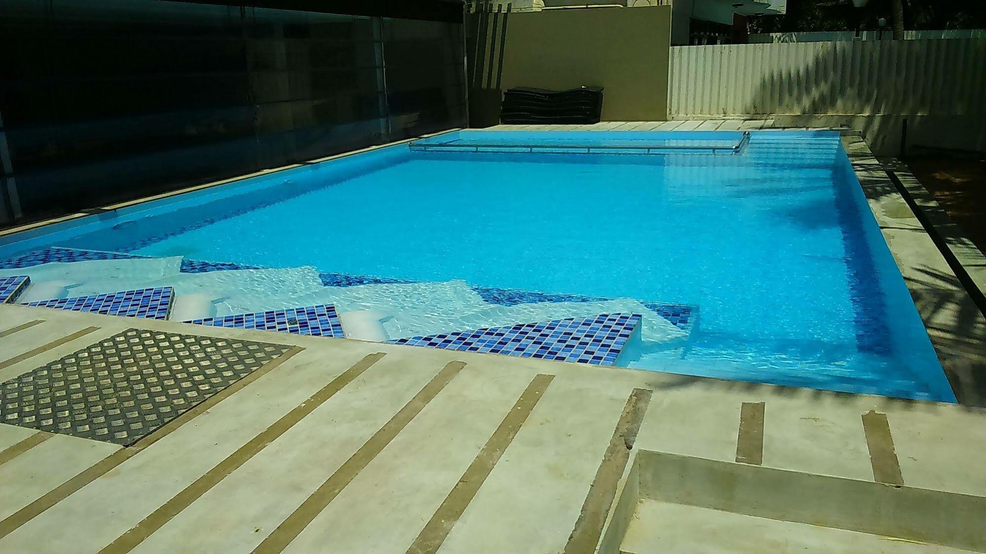 Beacon Beach Hotel Негомбо Екстериор снимка