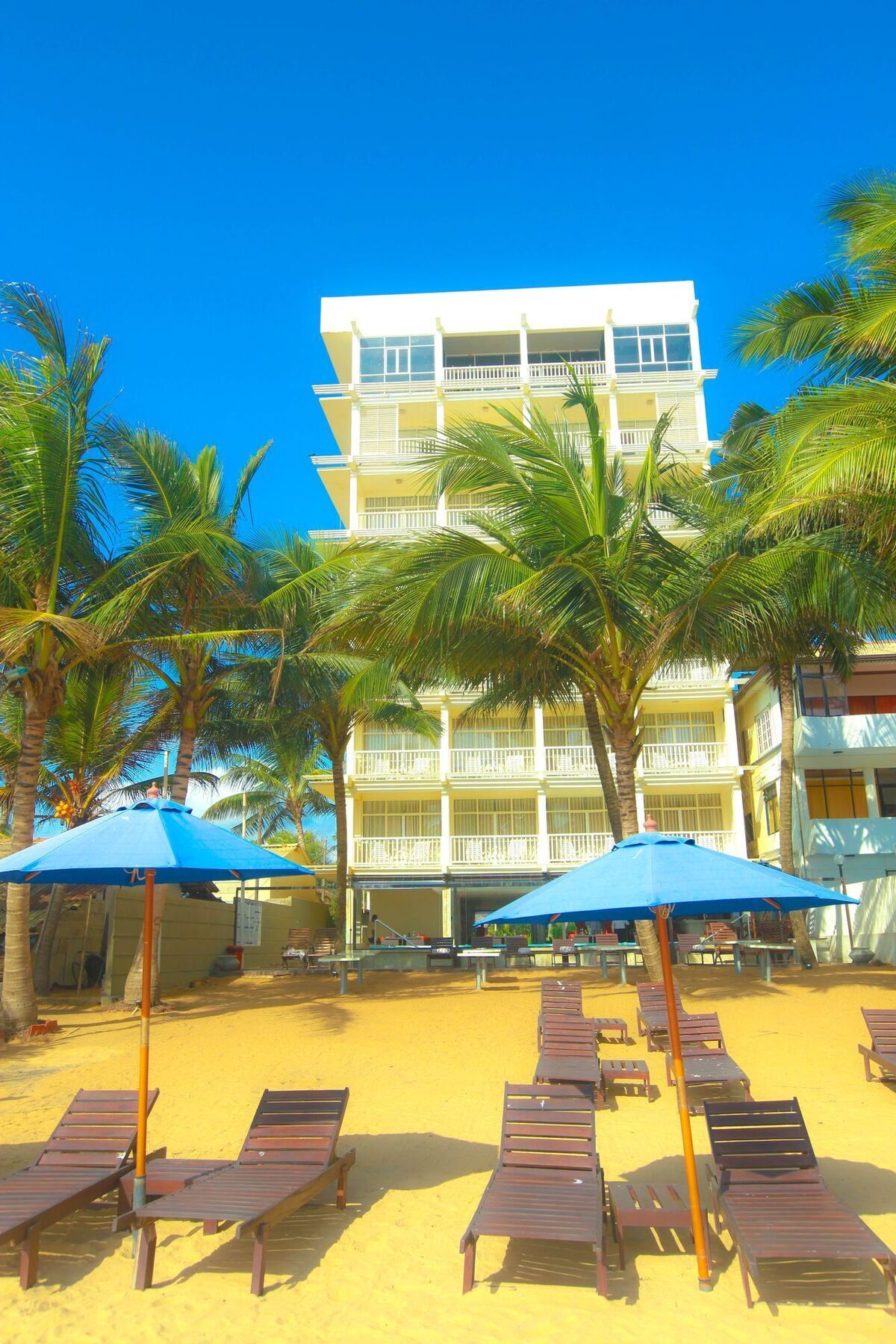 Beacon Beach Hotel Негомбо Екстериор снимка