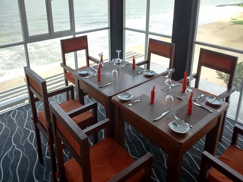 Beacon Beach Hotel Негомбо Екстериор снимка
