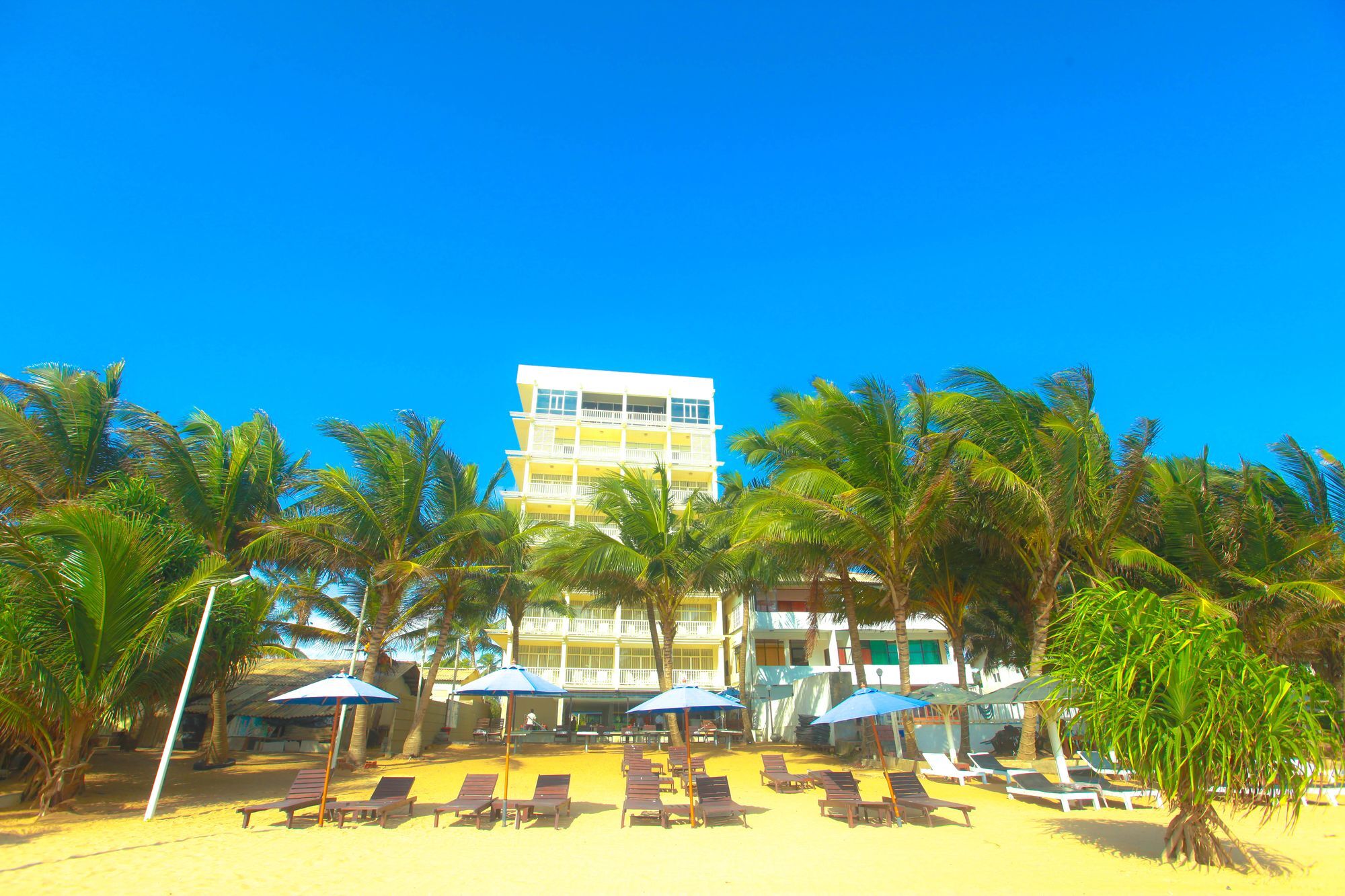 Beacon Beach Hotel Негомбо Екстериор снимка