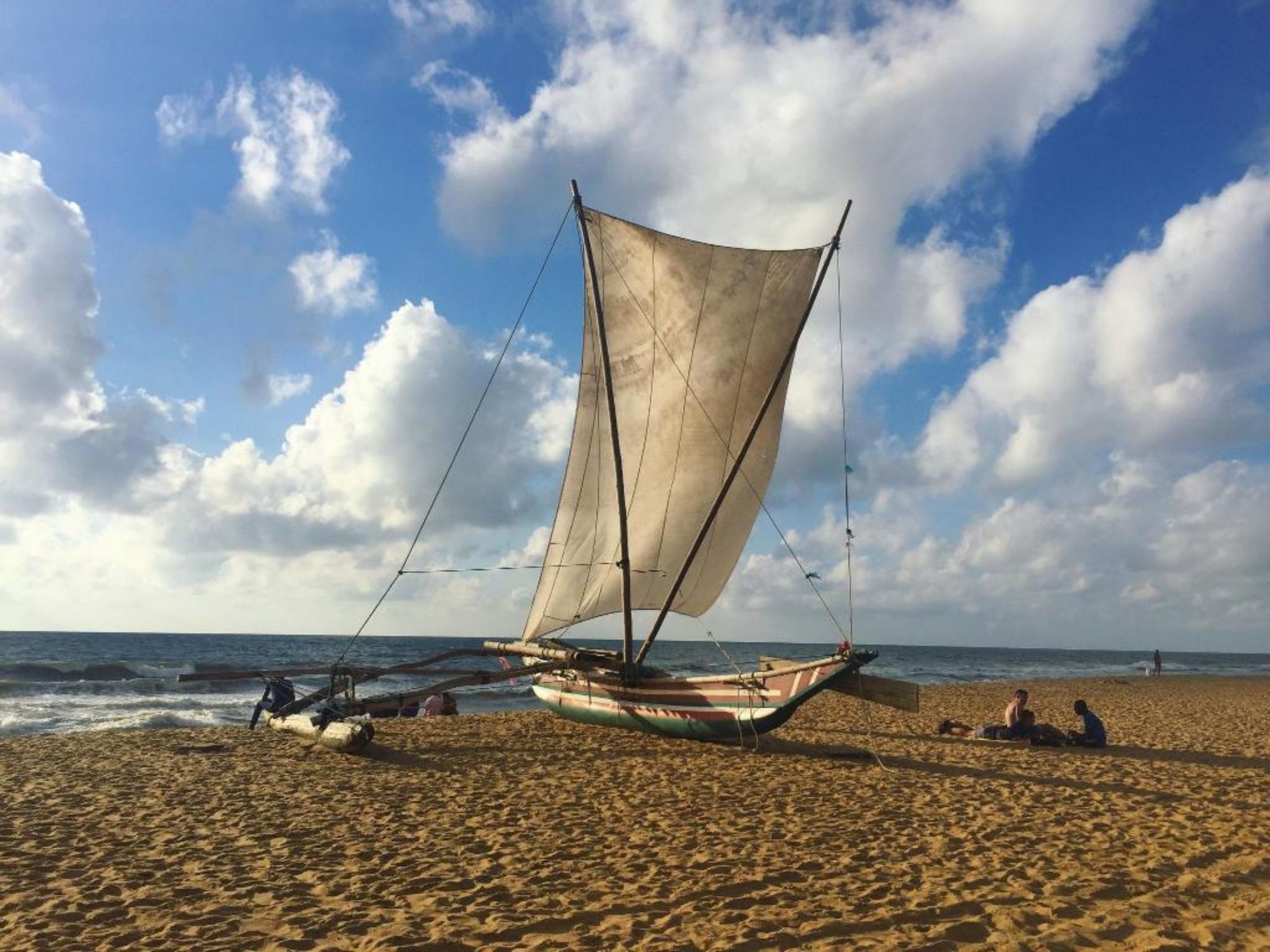 Beacon Beach Hotel Негомбо Екстериор снимка