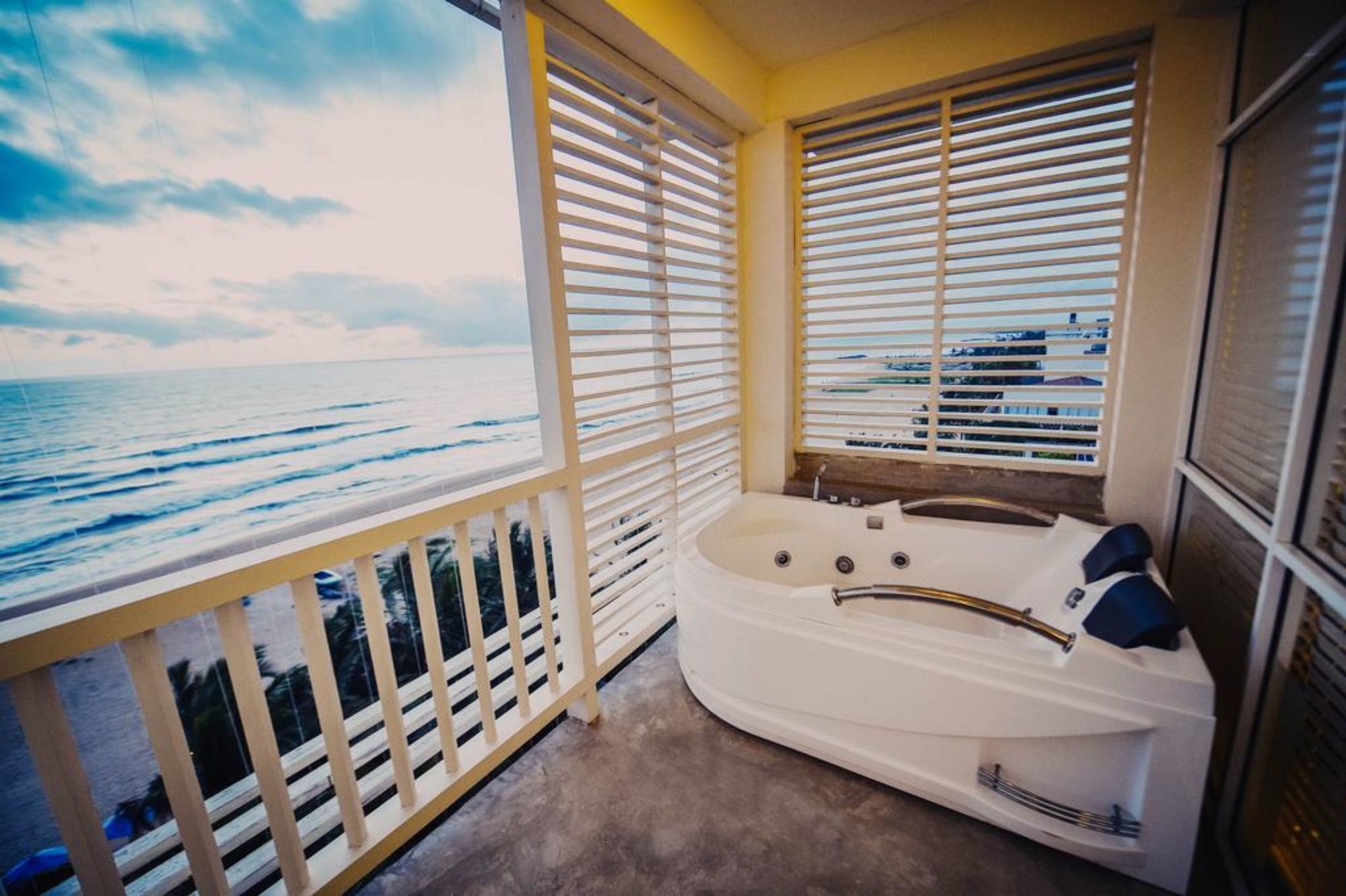 Beacon Beach Hotel Негомбо Екстериор снимка